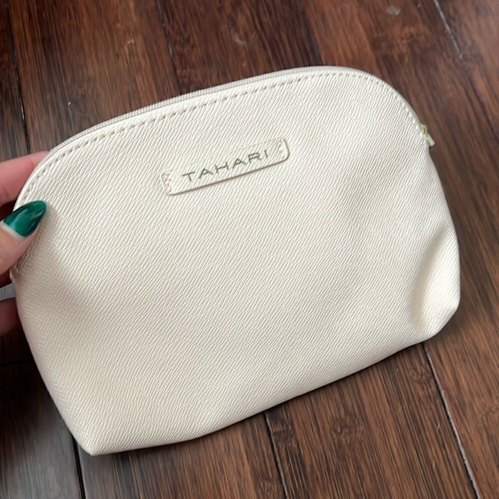 Creme Colored Tahari Cosmetic Bag - Small Makeup Zipper Pouch - NEW - Never Used